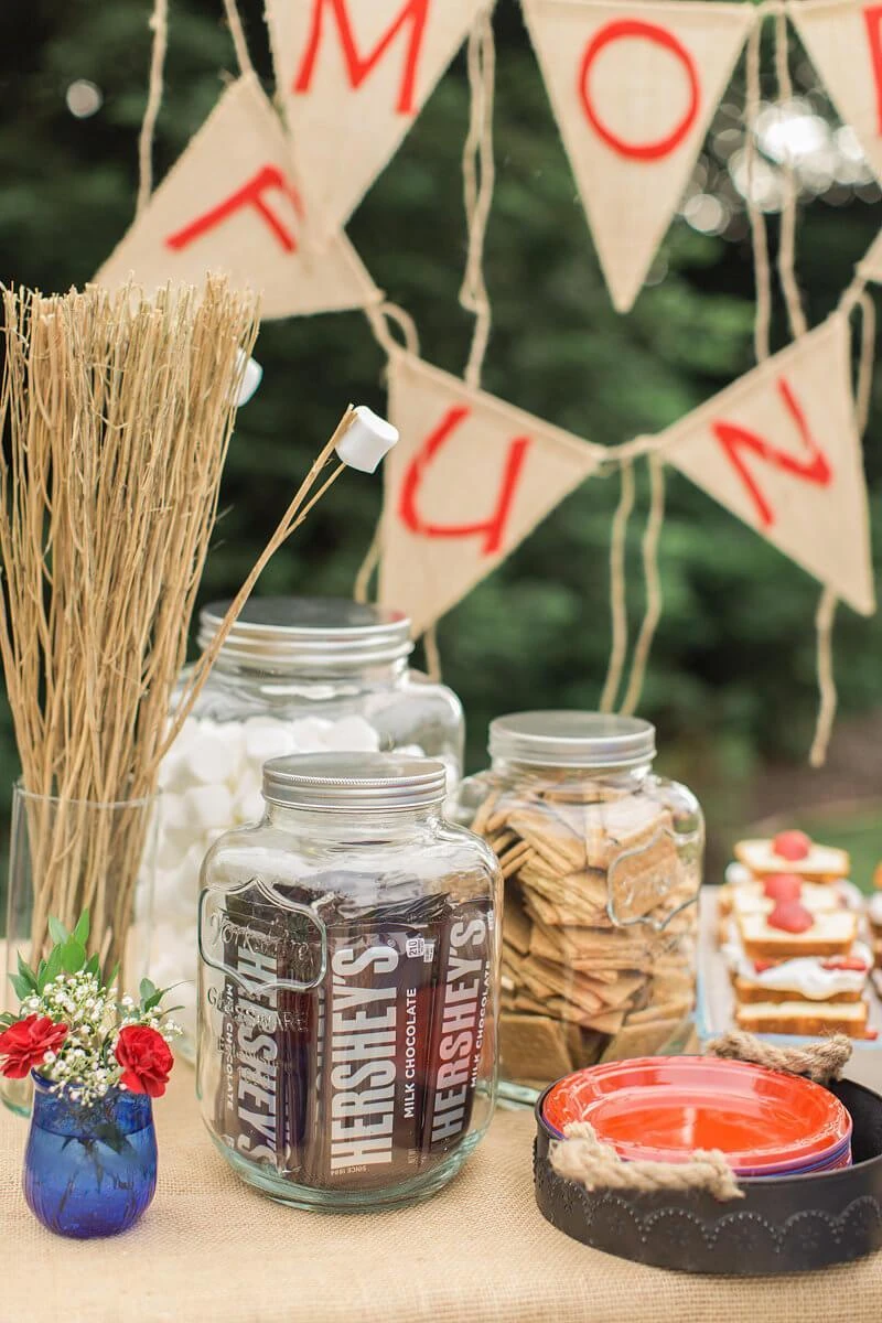 One Gallon Yorkshire Glassware Jar 2 One Gallon Yorkshire Glassware Jar - Image 2