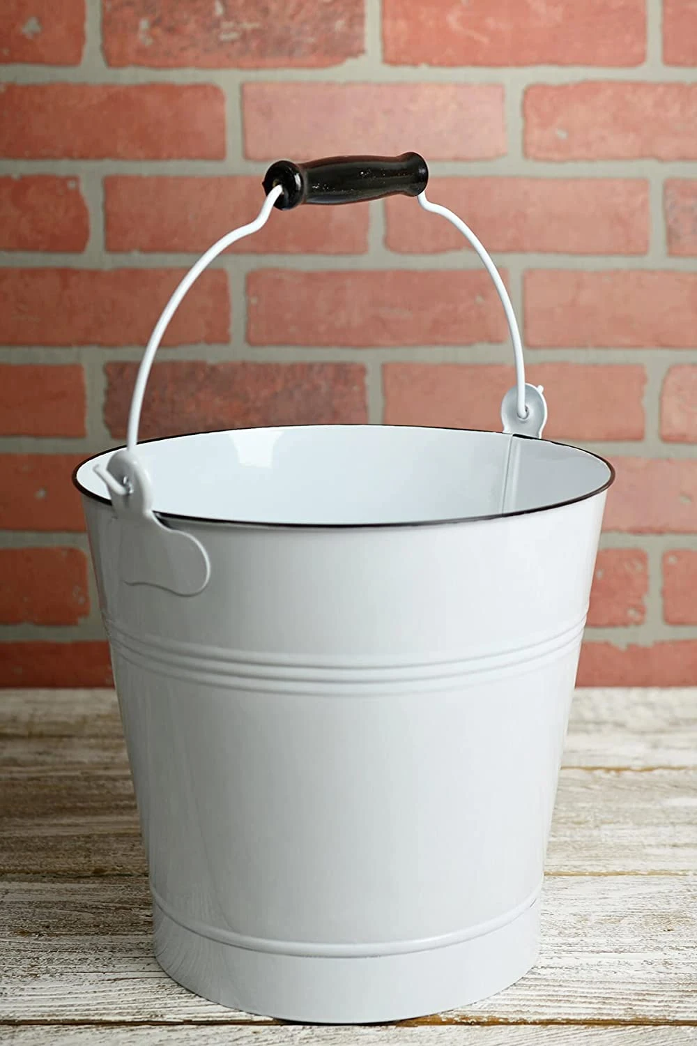 White Enamel 10" Bucket With Swivel Handle 3 White Enamel 10" Bucket With Swivel Handle - Image 3